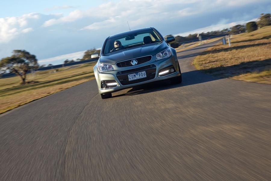  Holden VF Commodore SS V Redline 2014 года  (фото 12 из 34)
